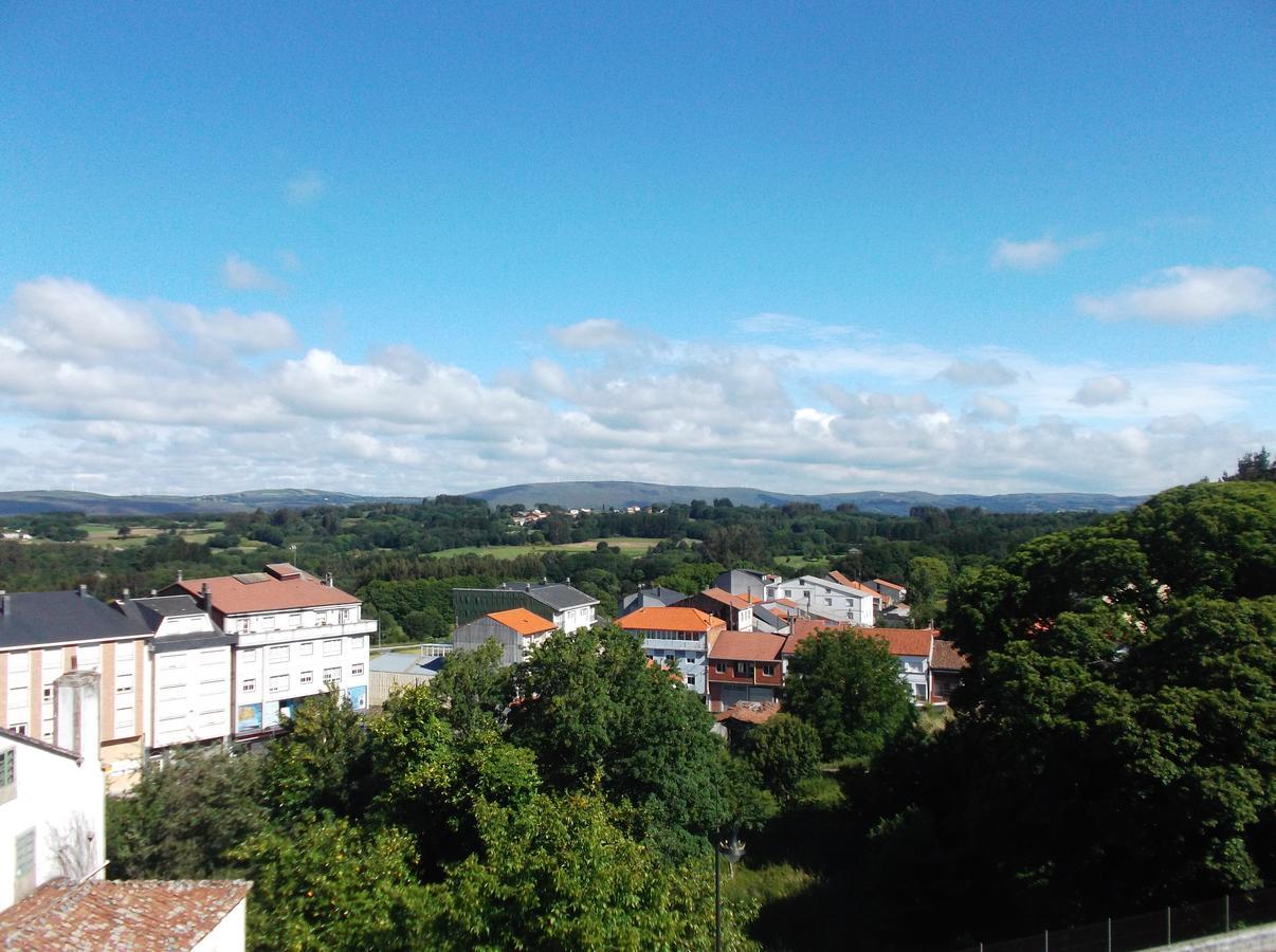 O Cabalo Verde Palas de Rei Eksteriør billede